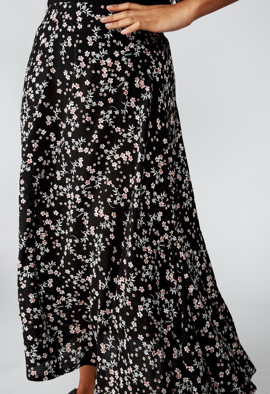 Cotton On - Curve botanical midi skirt millie floral - black & white