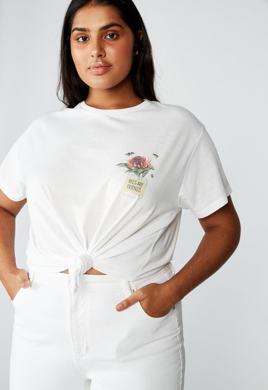 Cotton On - Curve graphic tee bees are friends - white
