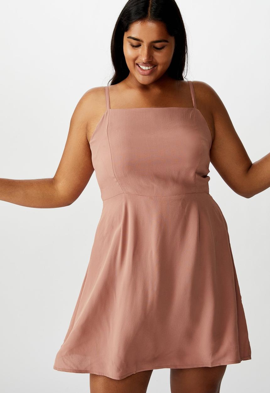 Cotton On - Curve woven Kendall dress - pink