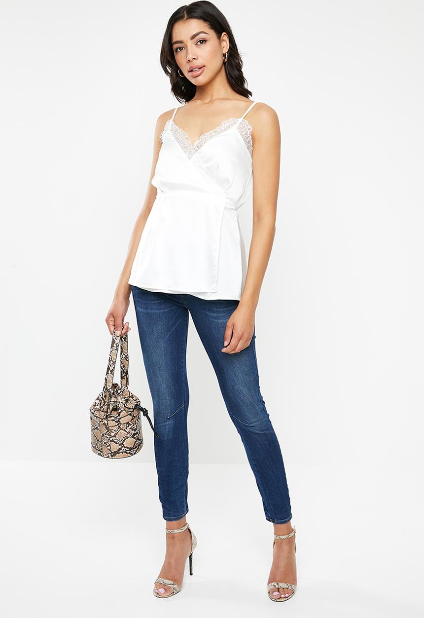 Missguided - Lace trim wrap over cami - white