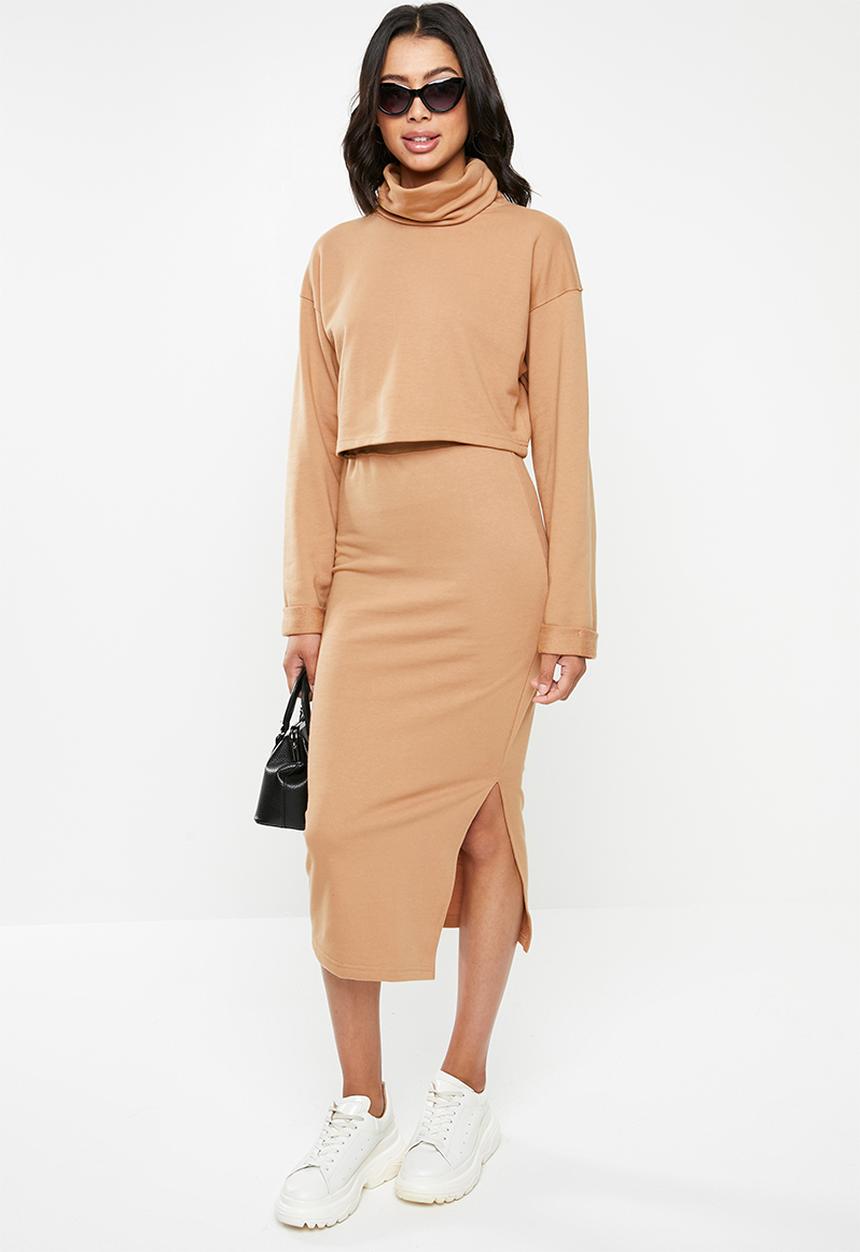 Missguided - Co ord cowl neck crop top and maxi skirt - brown 