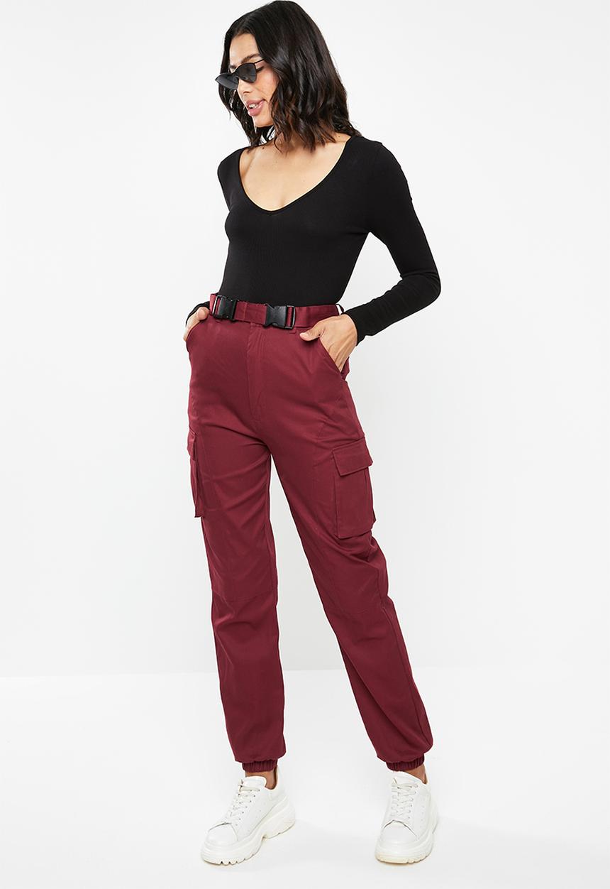 Missguided - Double buckle detail cargo trouser - burgundy