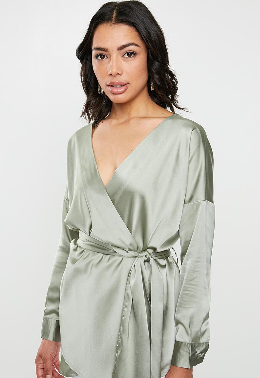 Missguided - Oversized plunge tie waist blouse - green
