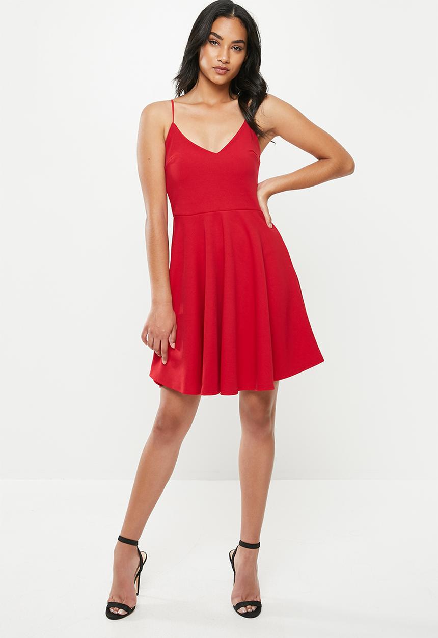 Missguided - Petite strappy scuba skater dress - red