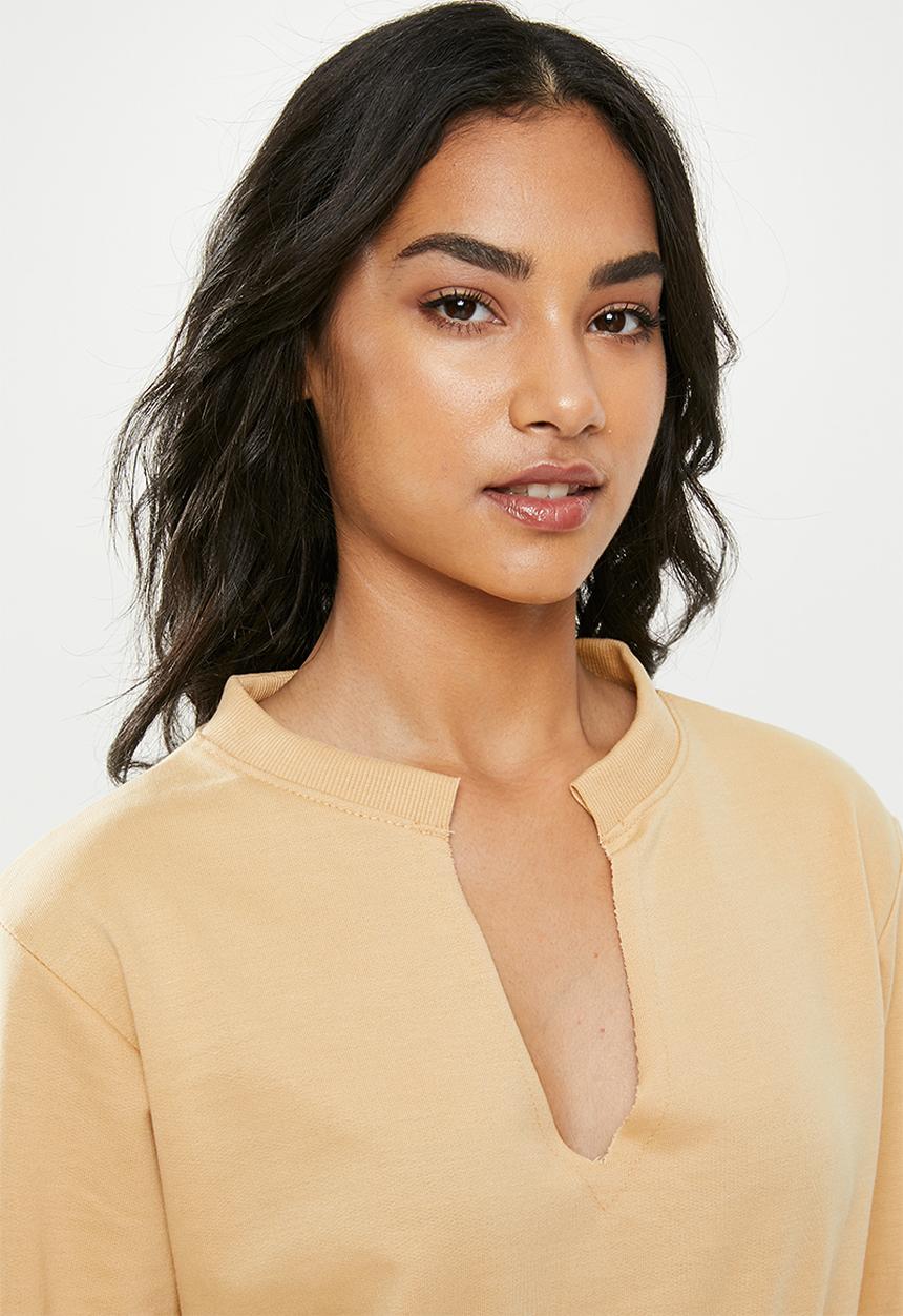 Missguided - Petite v notch loop back jumpsuit - neutral