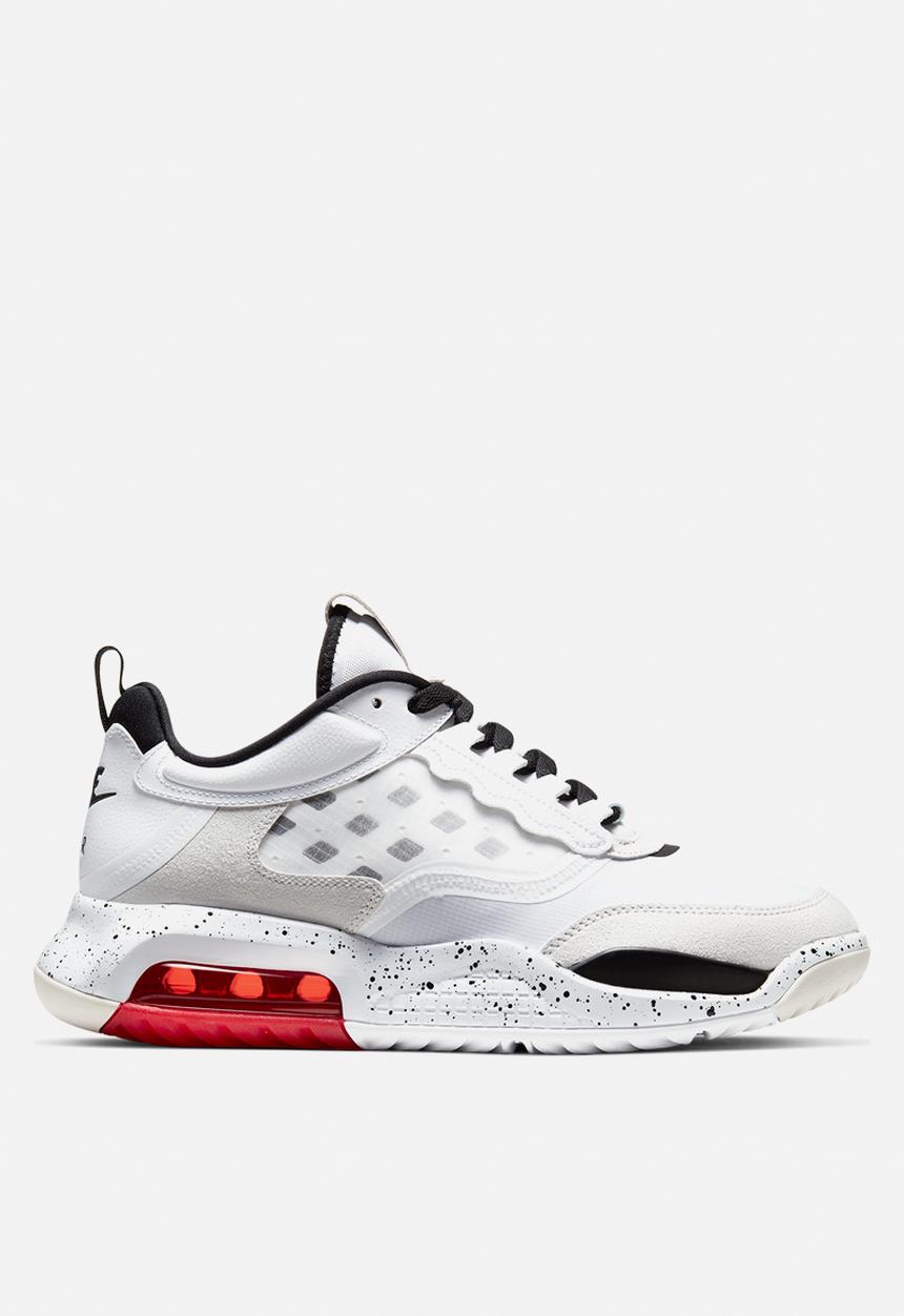 Nike - Jordan Air Max 200 - white / black-challenge red-vast grey
