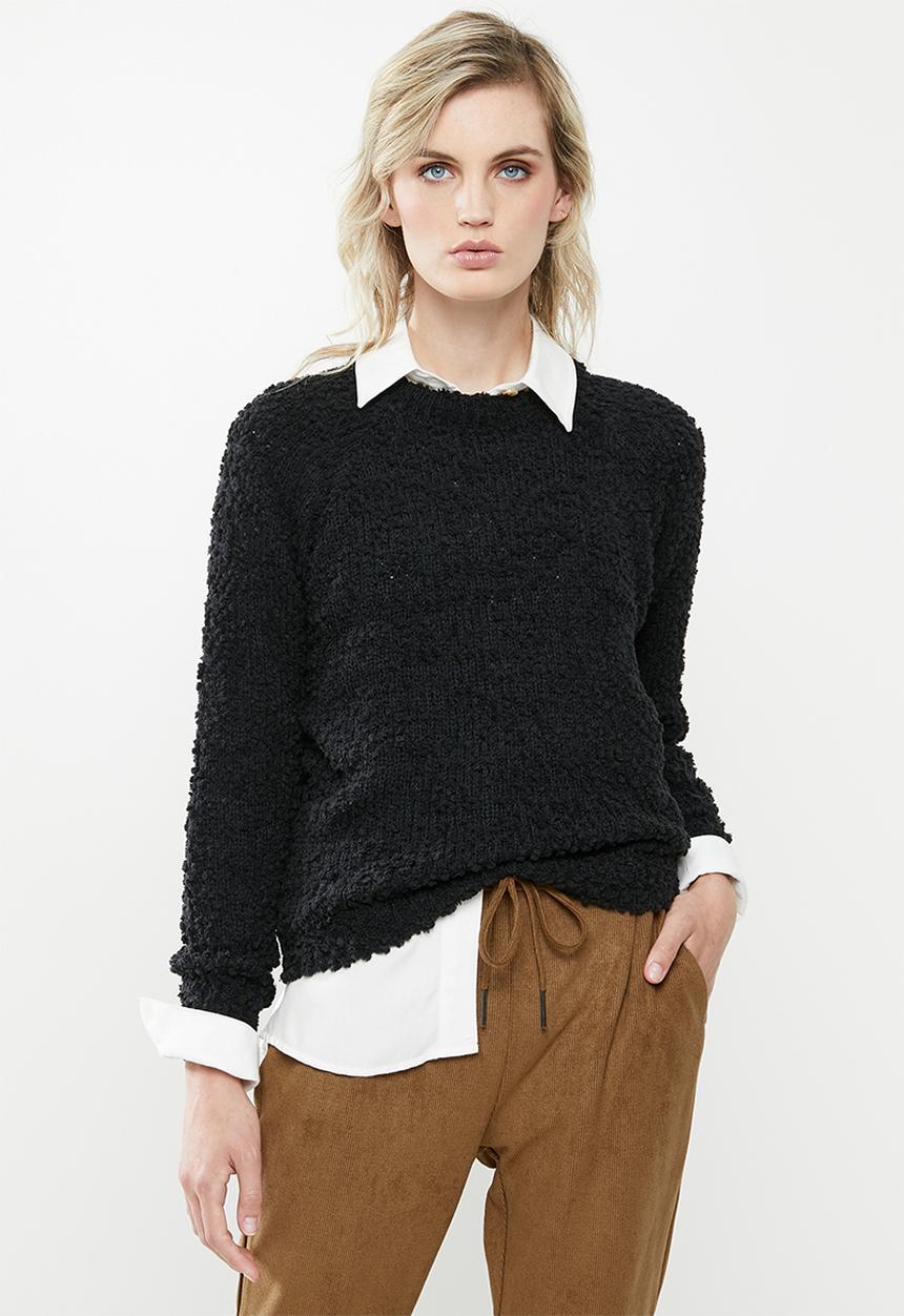 Vero Moda - Agnes o-neck blouse - black
