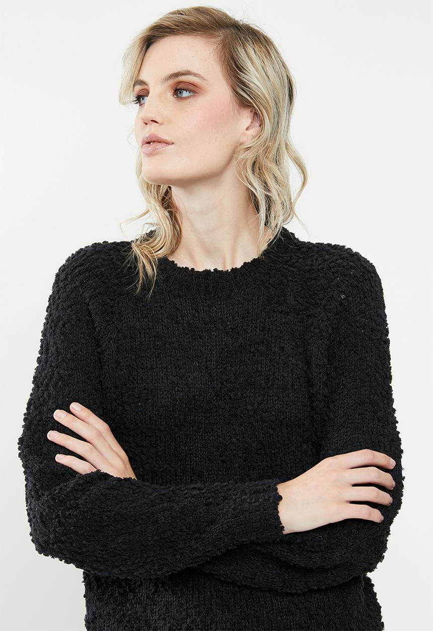 Vero Moda - Agnes o-neck blouse - black