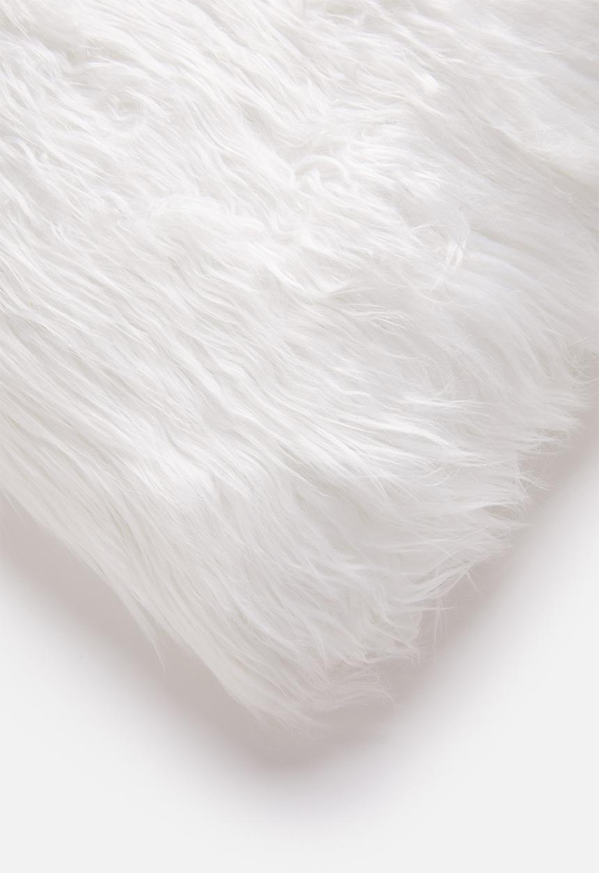 H&S - Fuzzy cushion - white