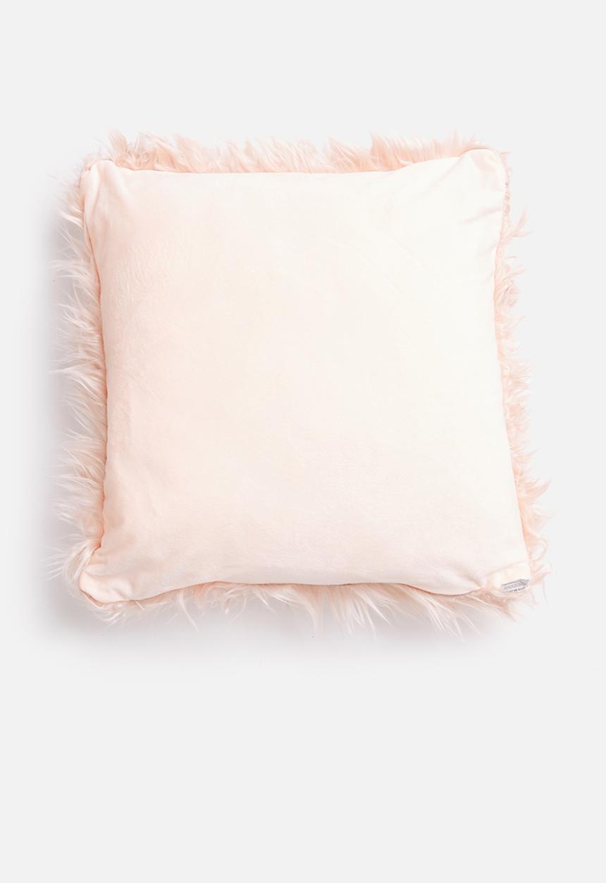 H&S - Fuzzy cushion - pink