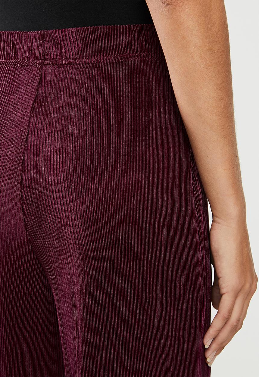 edit - Plisse trousers - burgundy