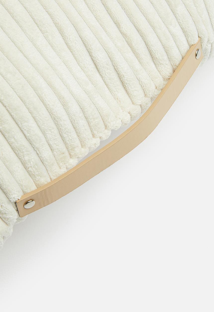 H&S - Corduroy cushion - cream