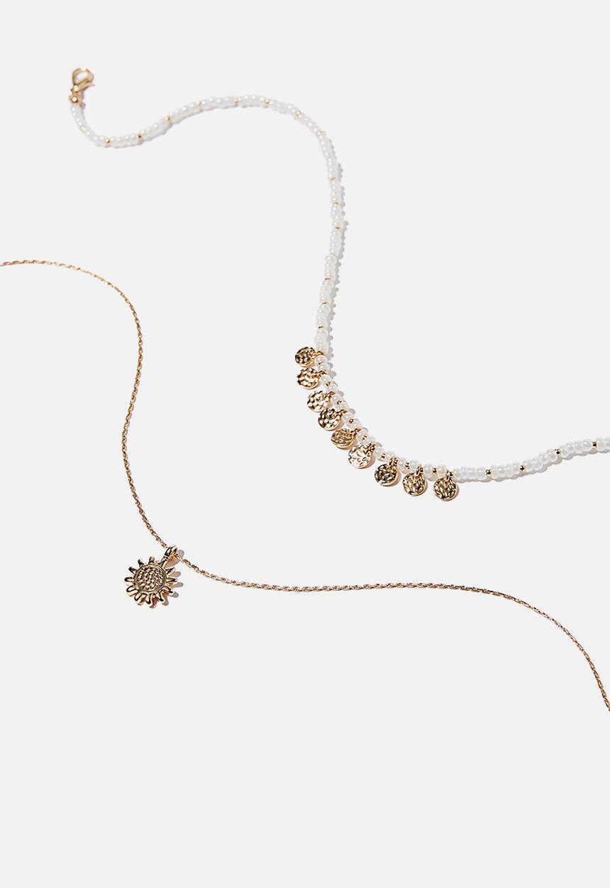 Rubi - Bohemian dream trinkets necklace  - gold & white 