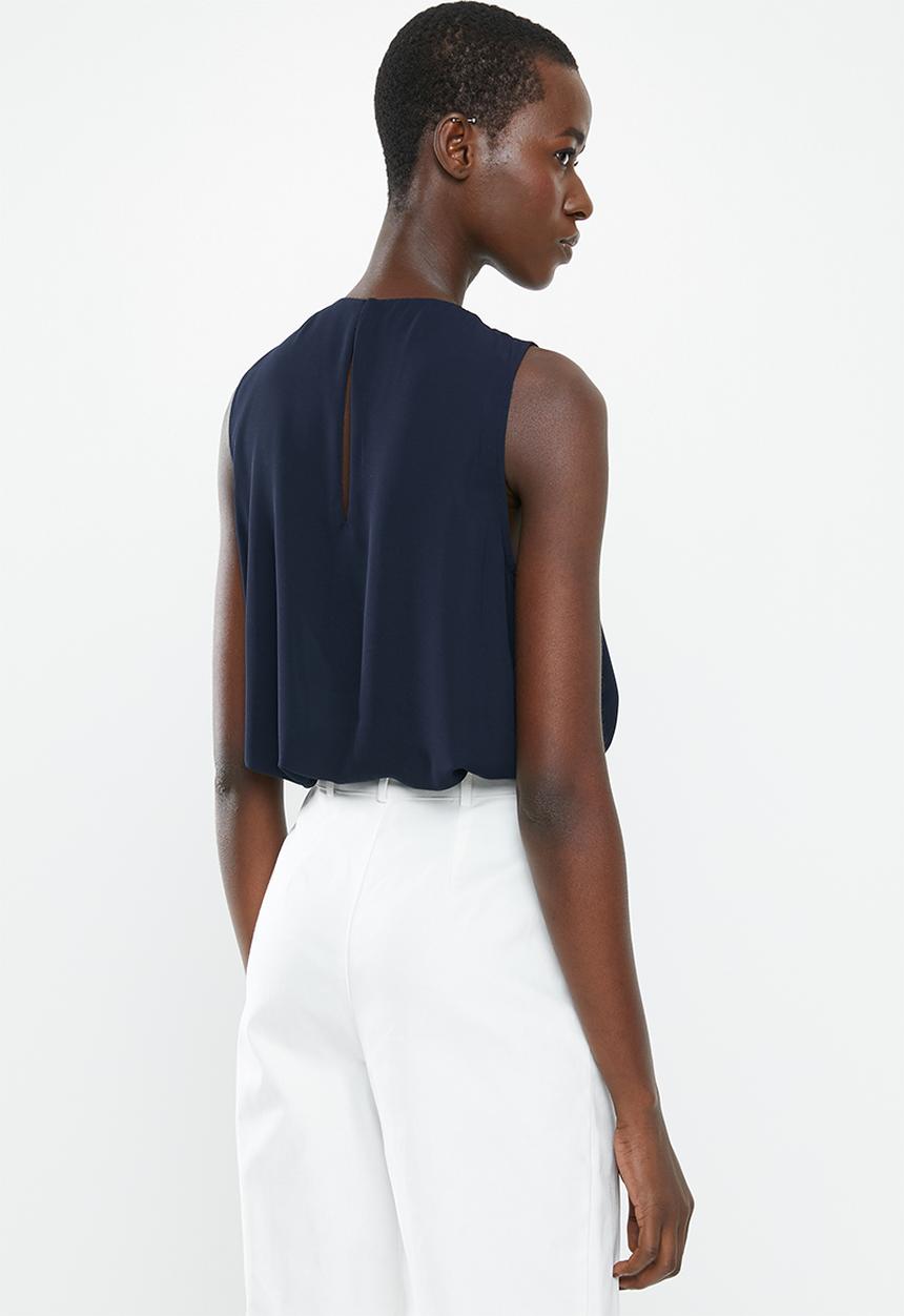 MANGO - Flowy sleeveless blouse - navy