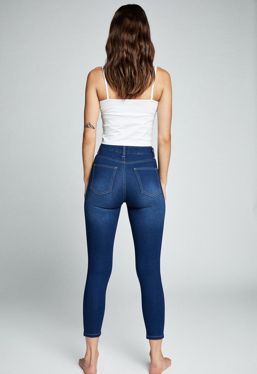 Cotton On - Mid rise cropped super stretch - deep blue pockets