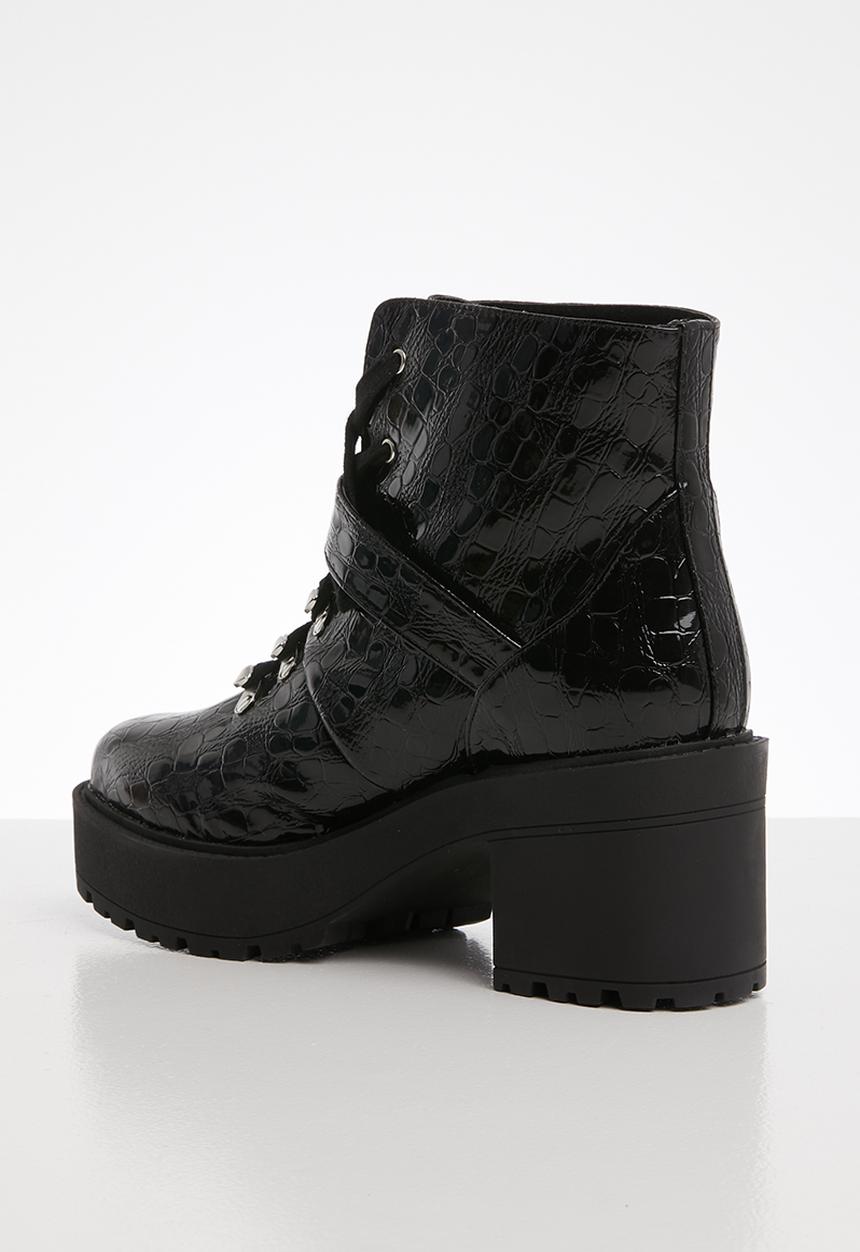 Public Desire - Attitude biker boot - black