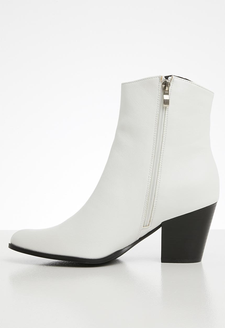 Miss Black - Cowgirl boot - white