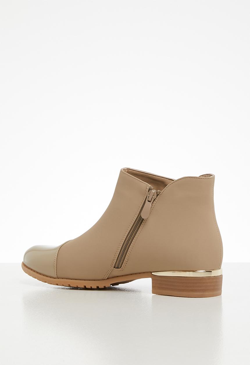 Miss Black - Hadar boot - neutral