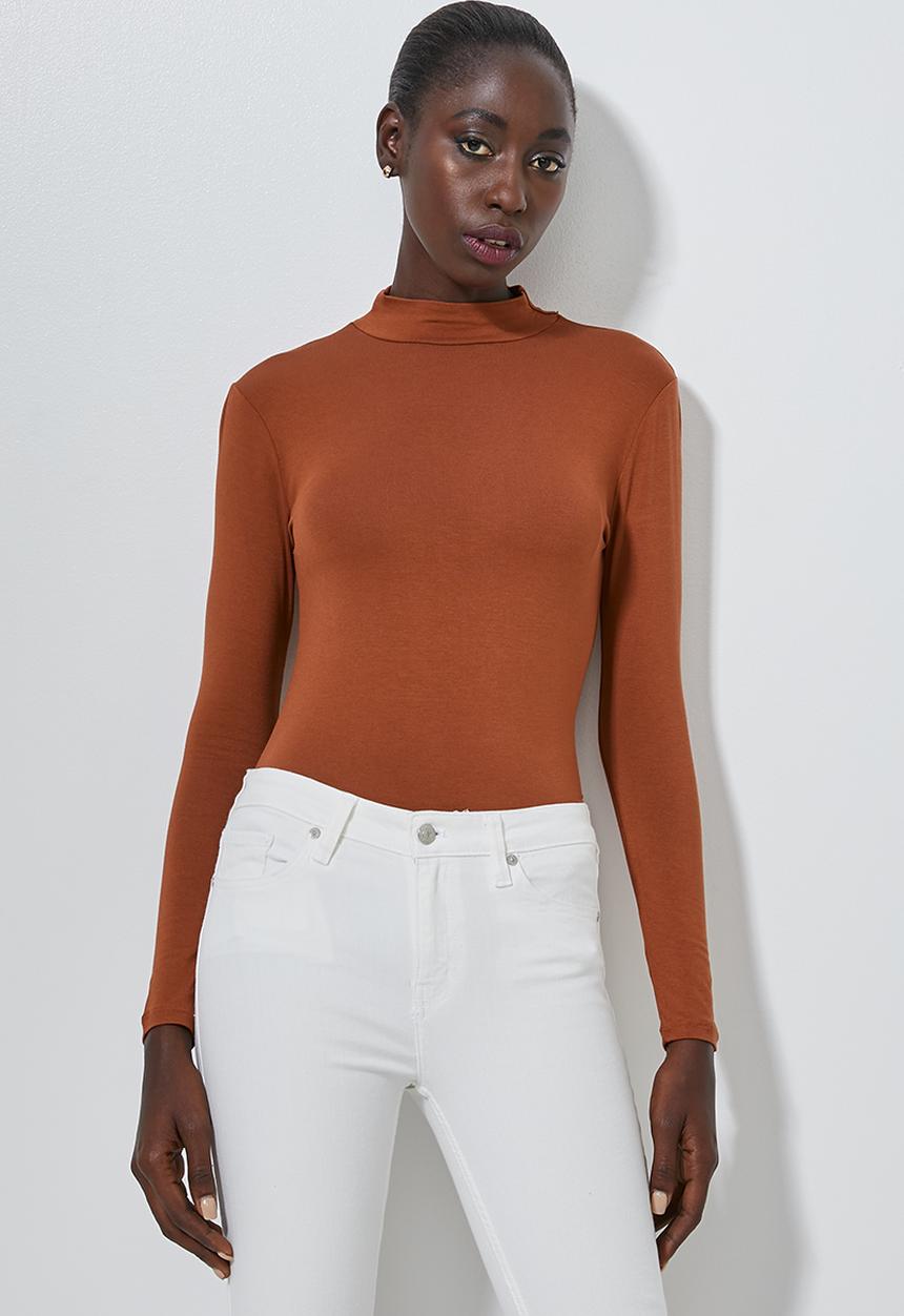 Superbalist - Long sleeve fitted high neck tee - brick red