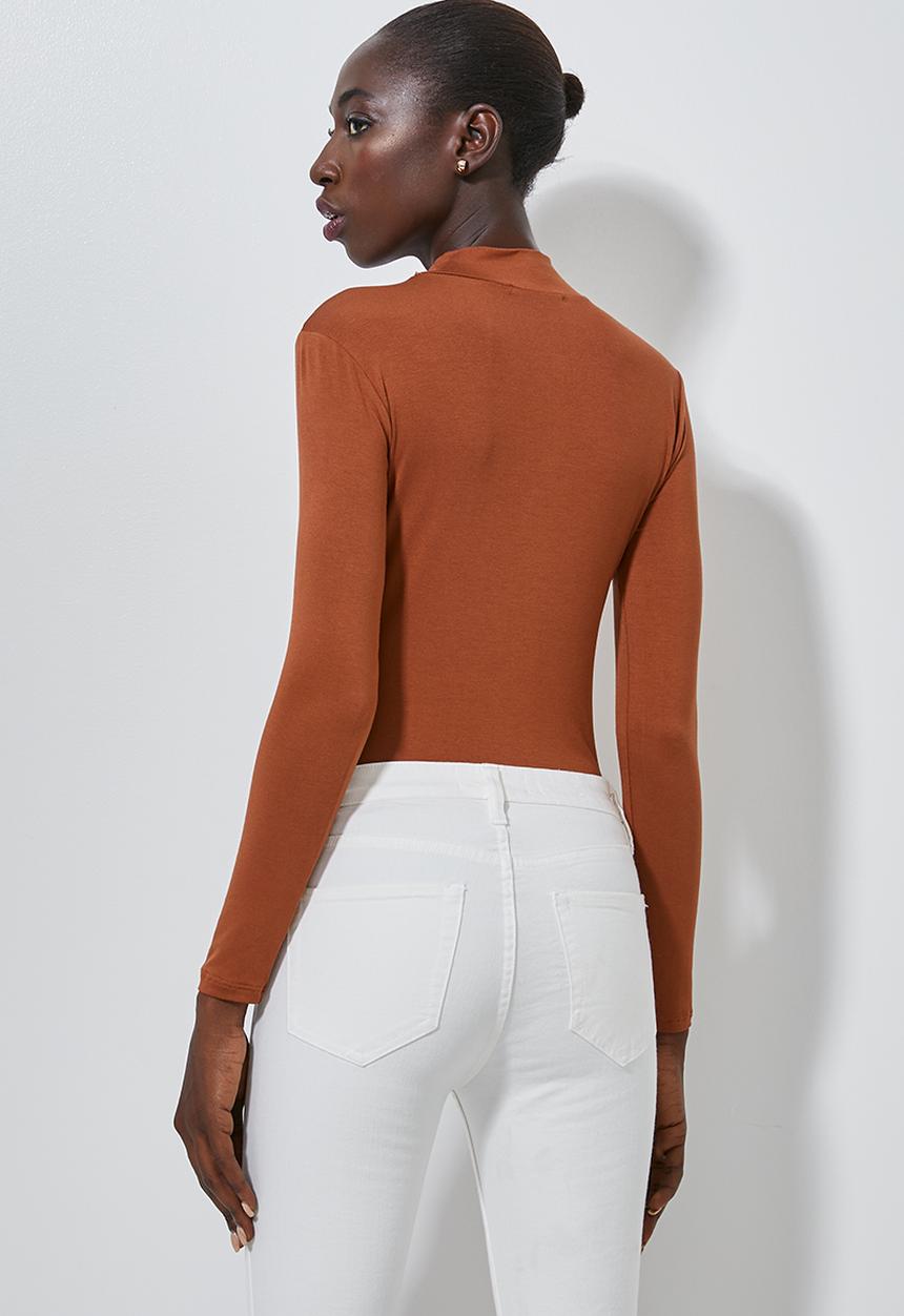 Superbalist - Long sleeve fitted high neck tee - brick red