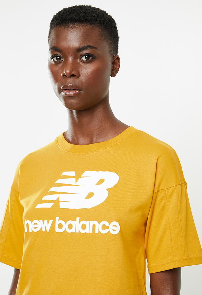 New Balance  - Future icons stacked tee - yellow 