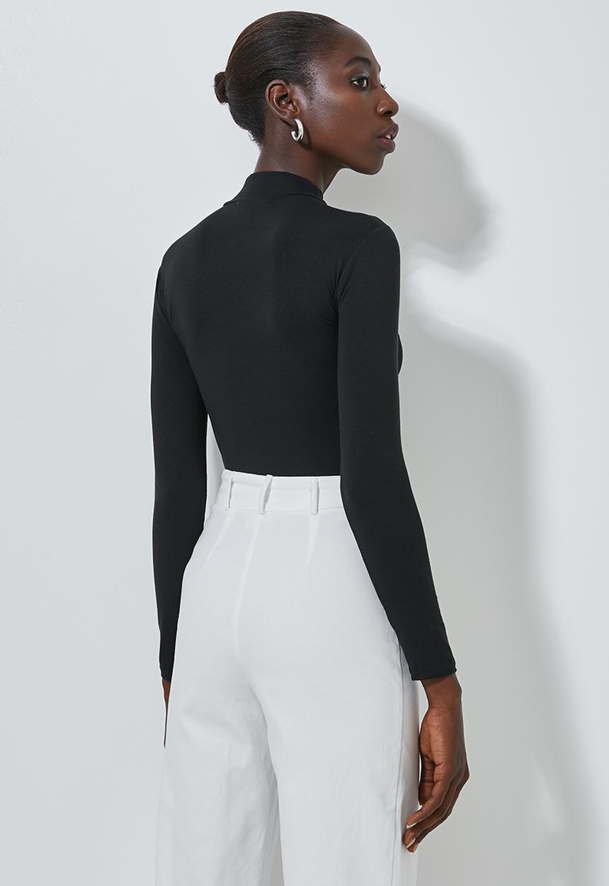 Superbalist - Long sleeve fitted high neck tee - black