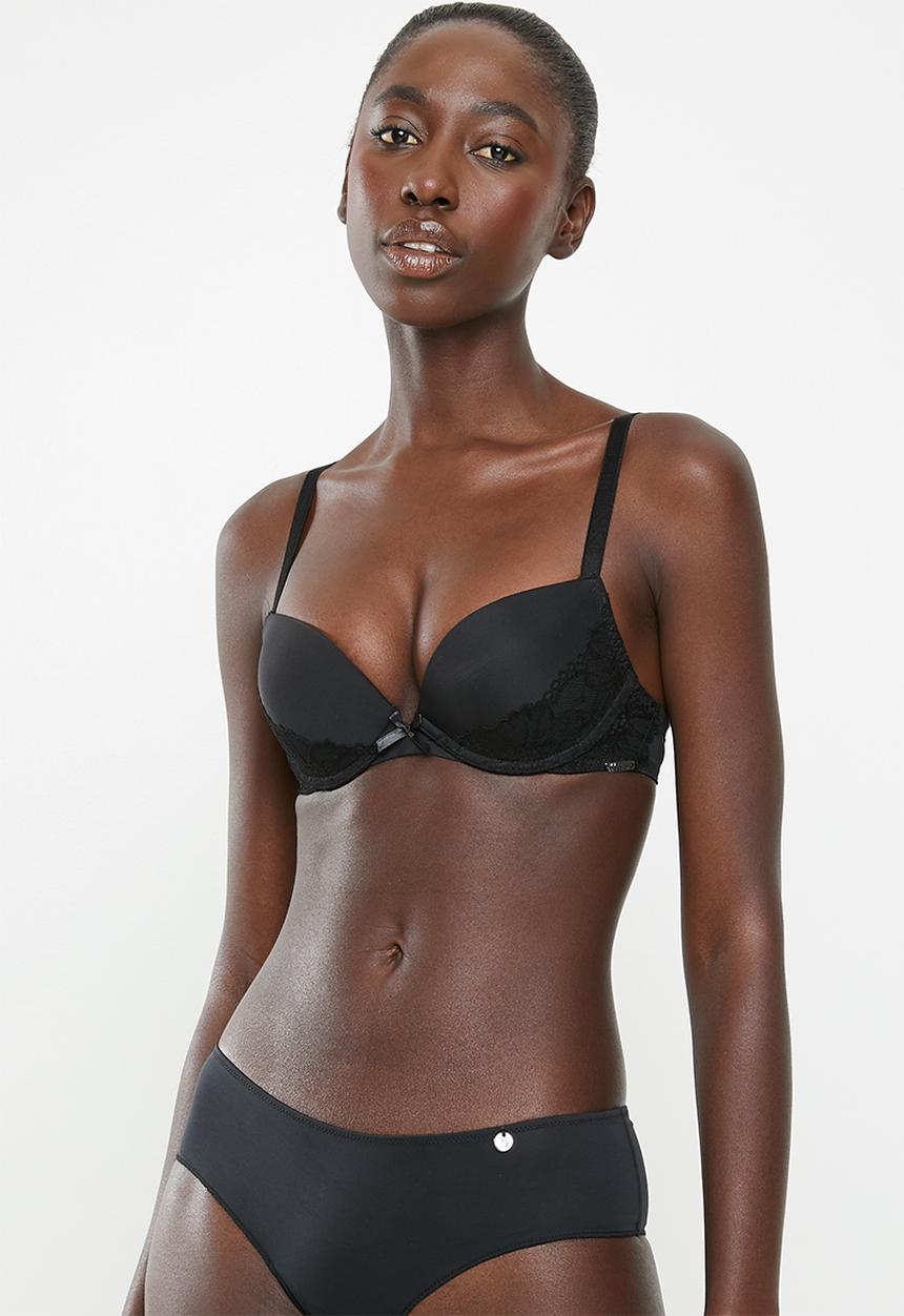 Wonderbra - 2 sizes up bra - black