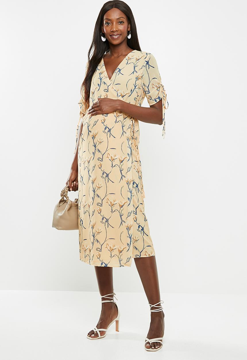Glamorous - Maternity wrap dress - ochre