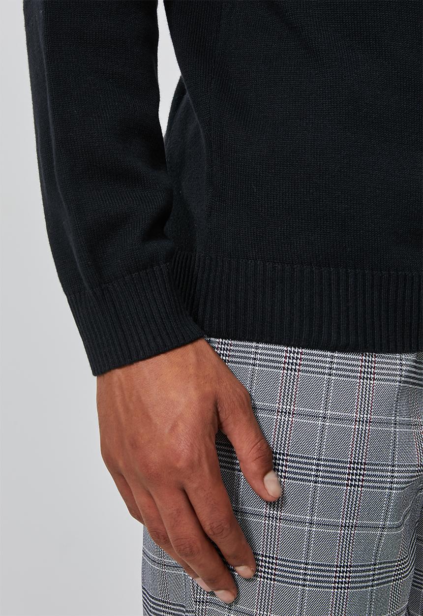 Superbalist - Slim fit high neck knit - black