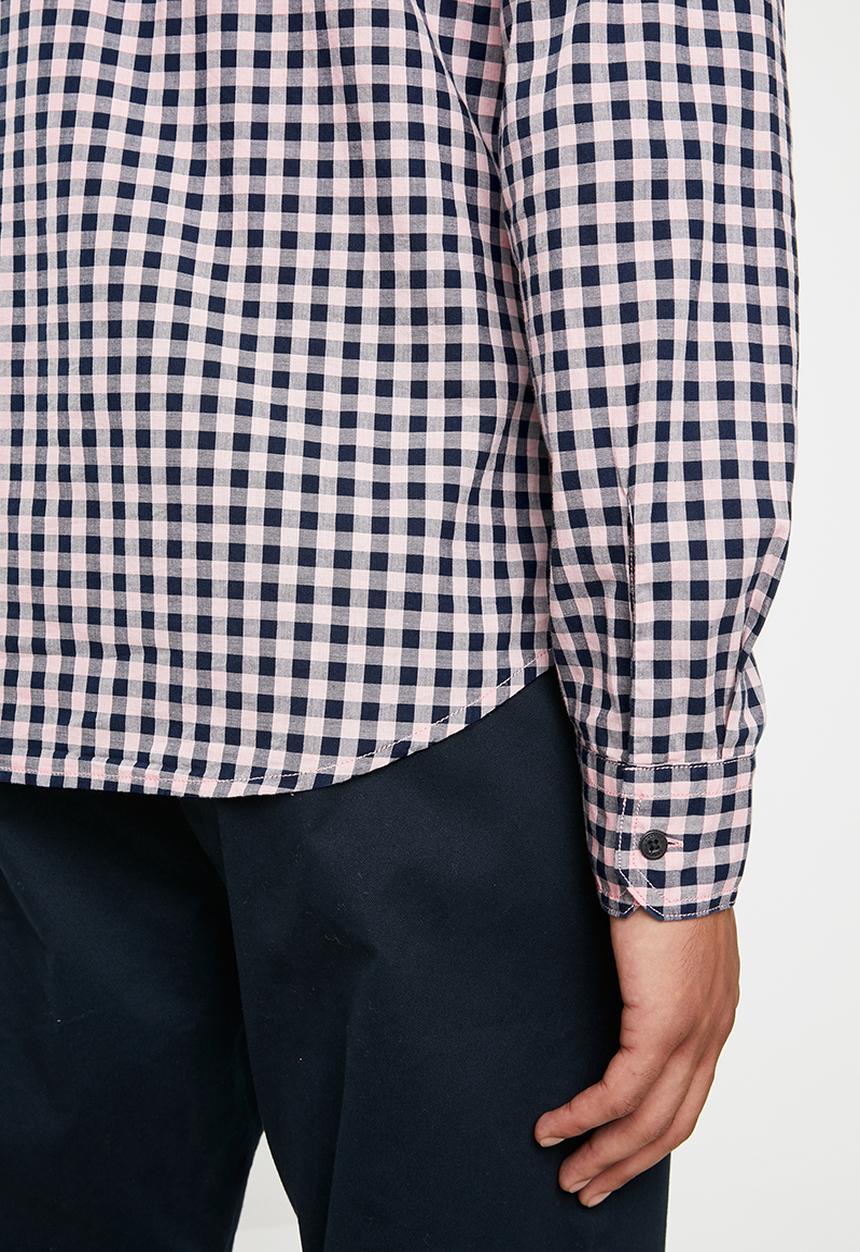 Levi’s® - Classic slim fit 1 pocket shirt - navy & pink 