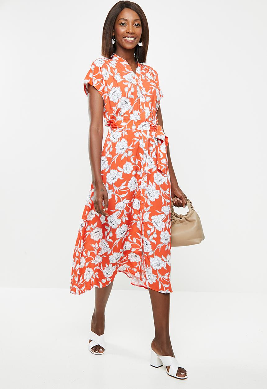 edit - Soft waist fit & flare dress - orange & white 