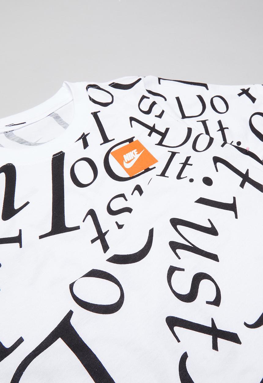 Nike - Boys printed T-shirt - black & white