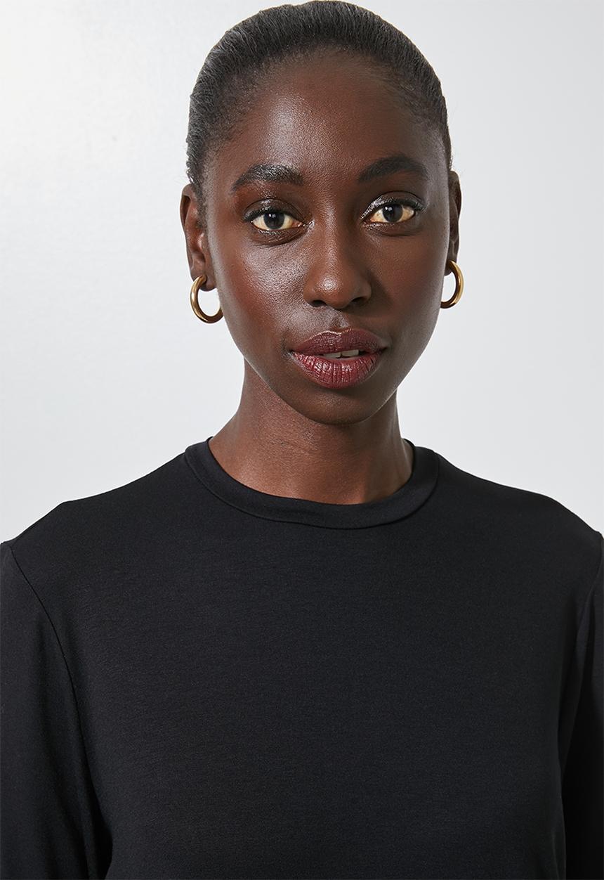 Superbalist - Longline curved hem top - black
