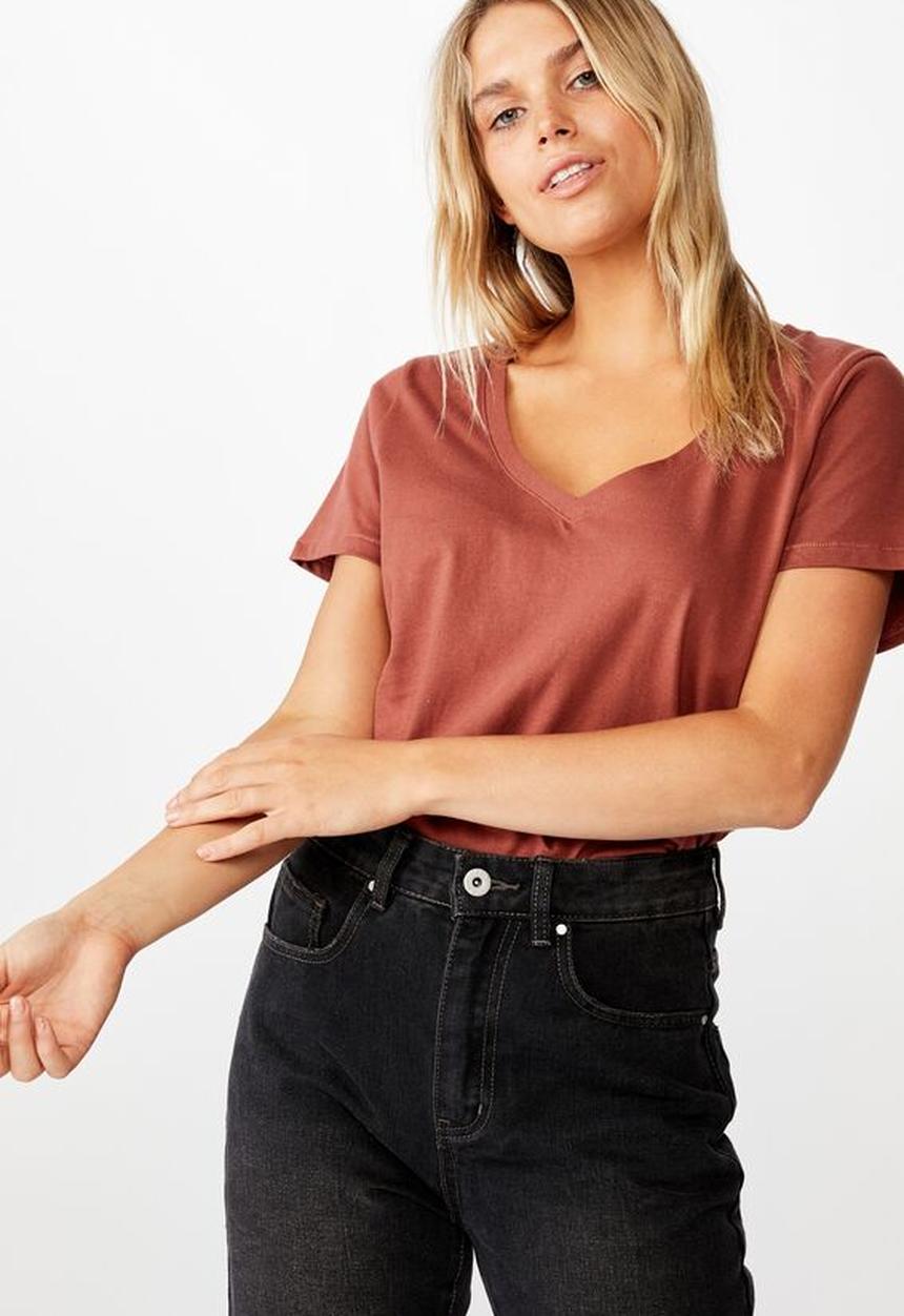 Cotton On - The one fitted v tee - mahogany