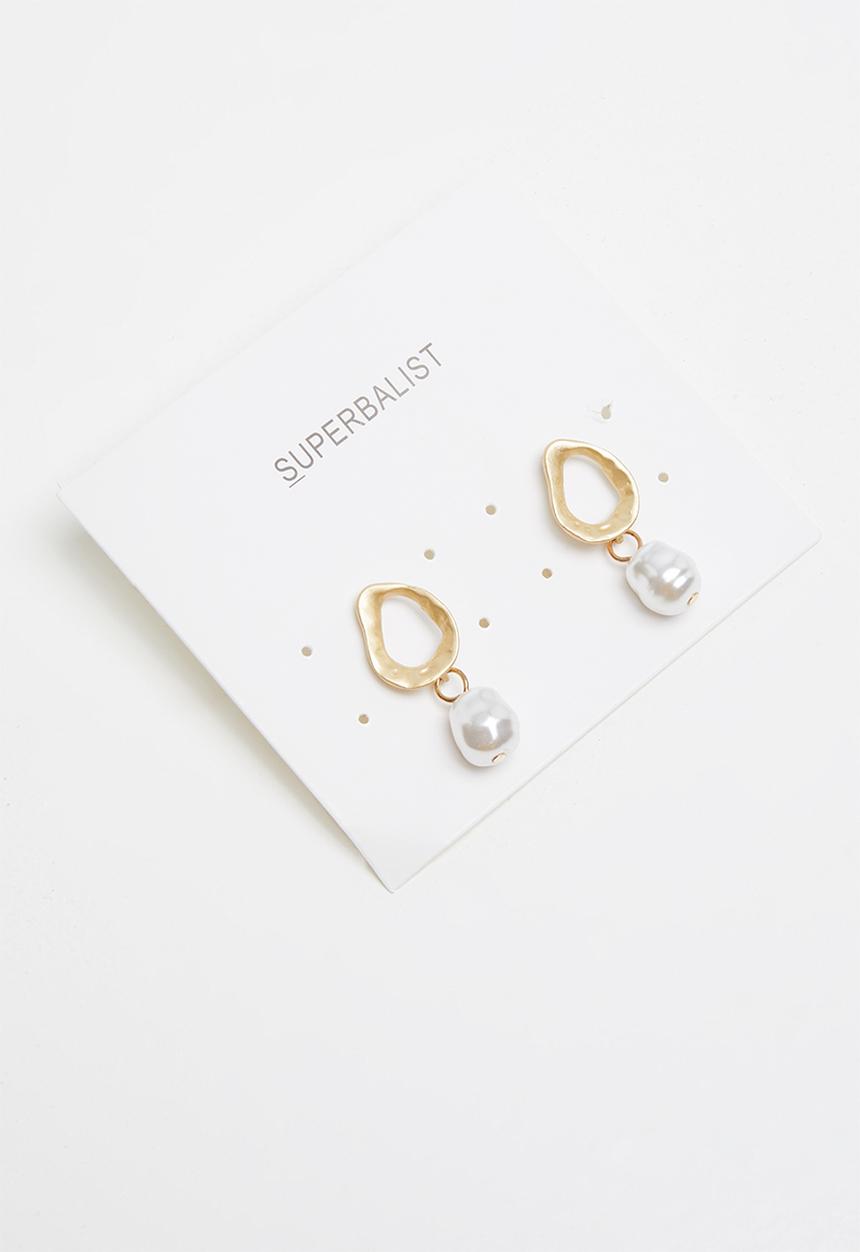 Superbalist - Maddy stud earrings - cream & gold