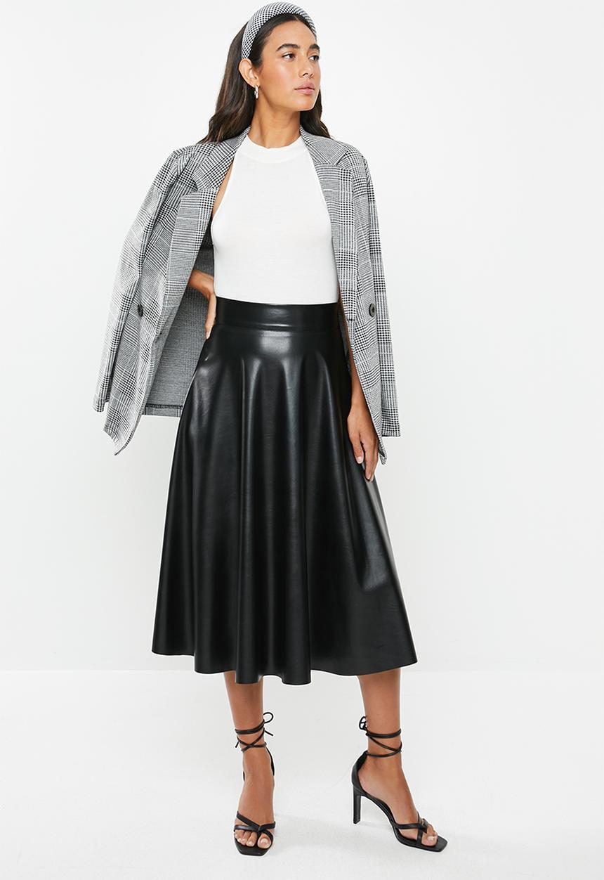 VELVET - Pleather circle midi skirt - black