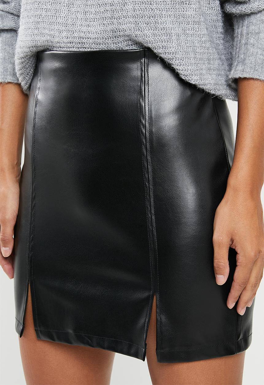 VELVET - Pleather mini skirt - black