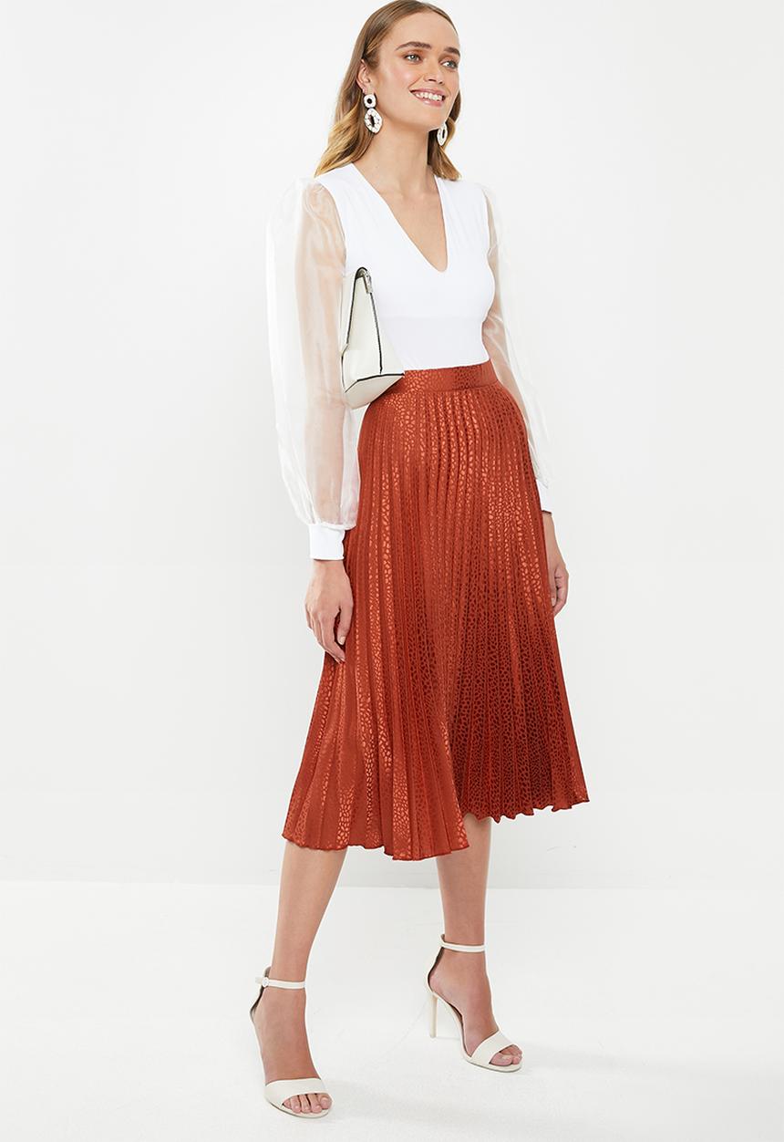 MILLA - Pleated midi skirt - burnt orange rust