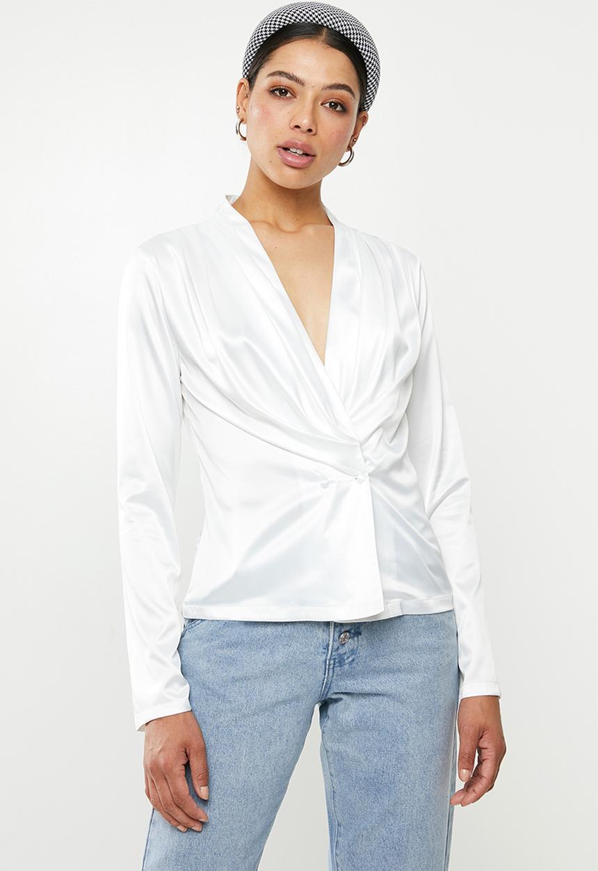 Missguided - Satin double breasted pleated neck top - white