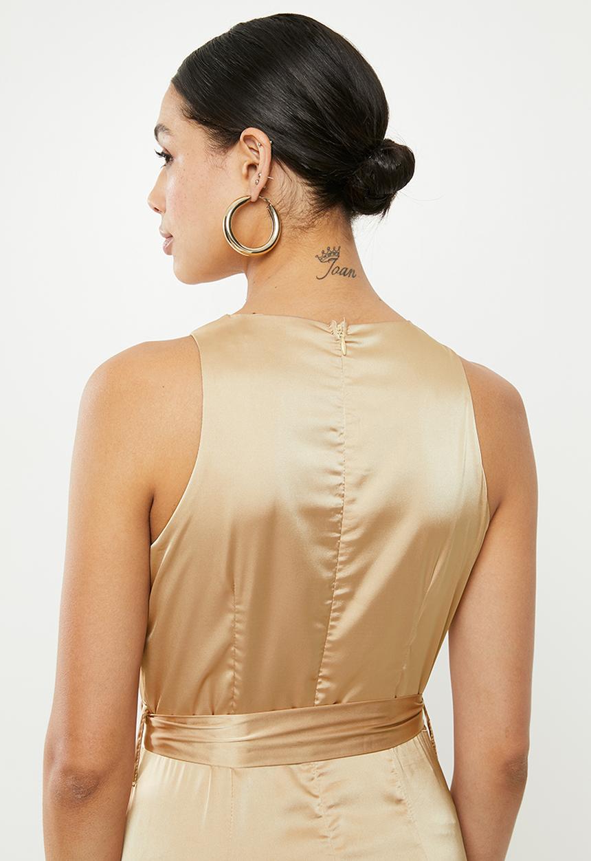 Missguided - Satin split front self belt maxi dress - champagne