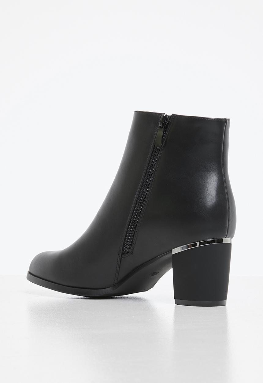 Butterfly Feet - Saphire boot - black