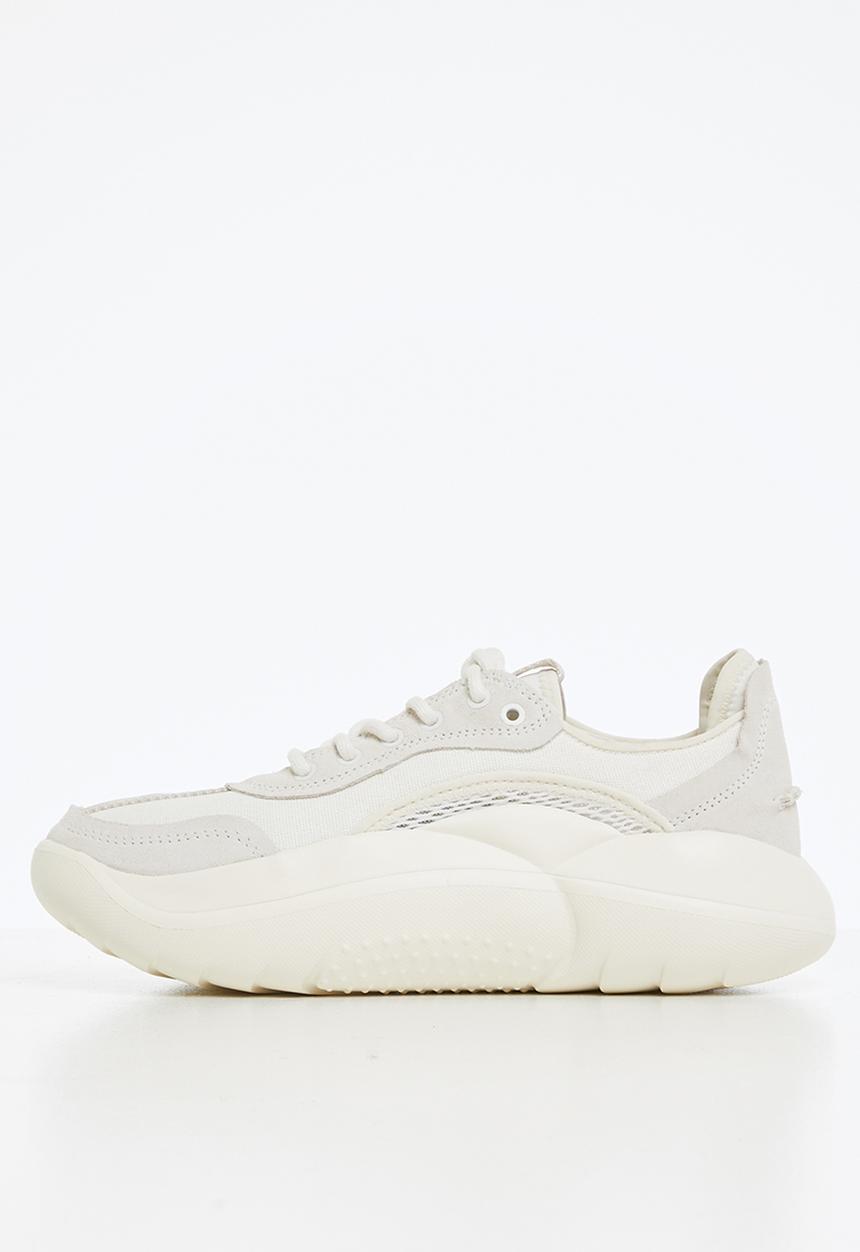UGG® - La cloud low - gardenia