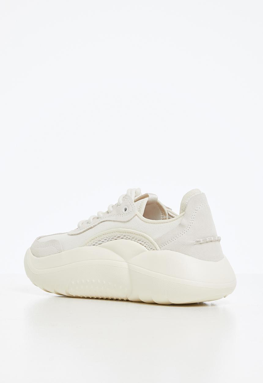 UGG® - La cloud low - gardenia
