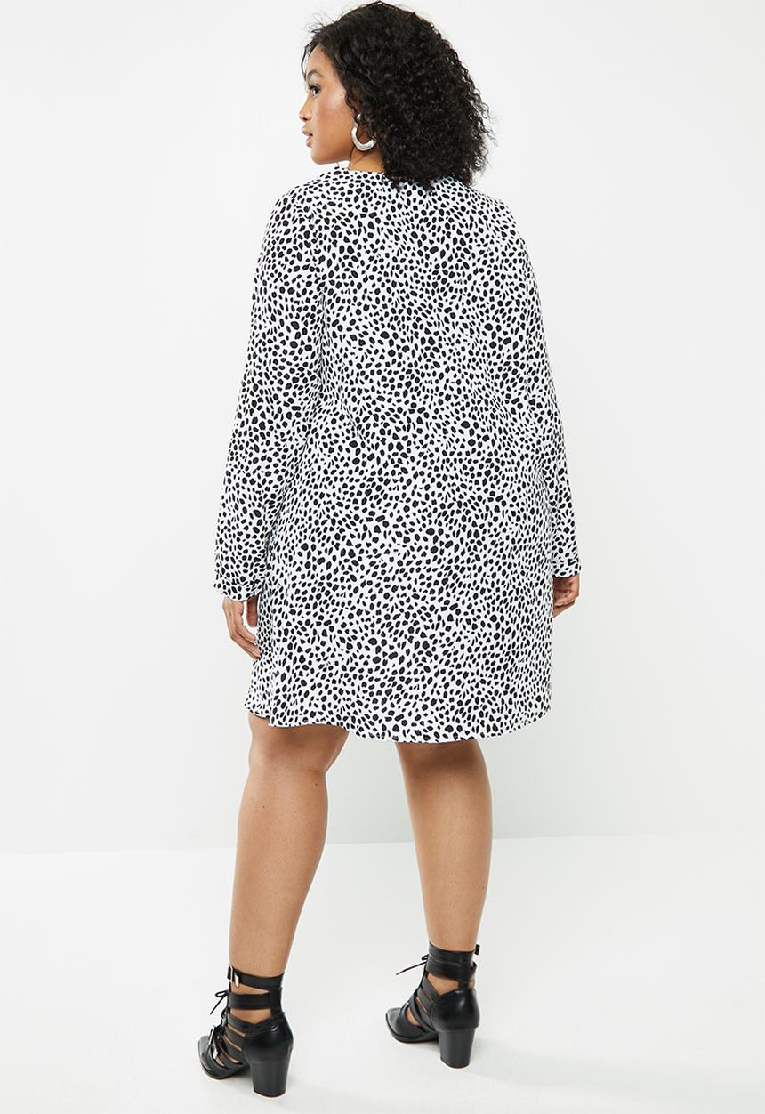Missguided - Plus button through long sleeve smock dalmatian - white & black