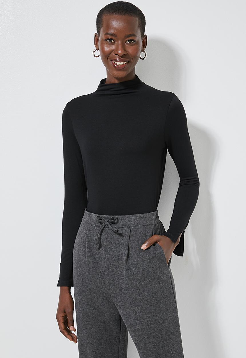 Superbalist - Grown on neck long sleeve fitted top - black