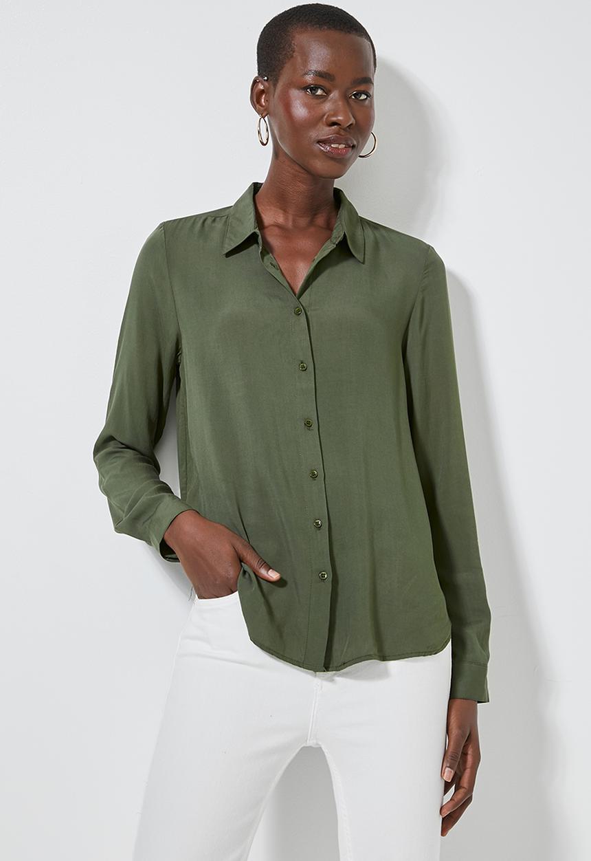 Superbalist - Relaxed curved hem shirt - khaki