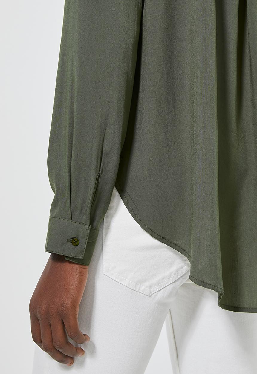 Superbalist - Relaxed curved hem shirt - khaki