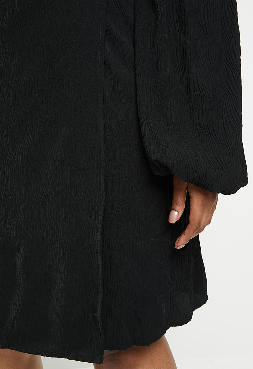 Glamorous - Plus plisse wrap with volume sleeve - black