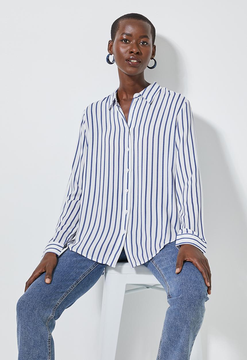 Superbalist - Relaxed curved hem shirt - blue & white