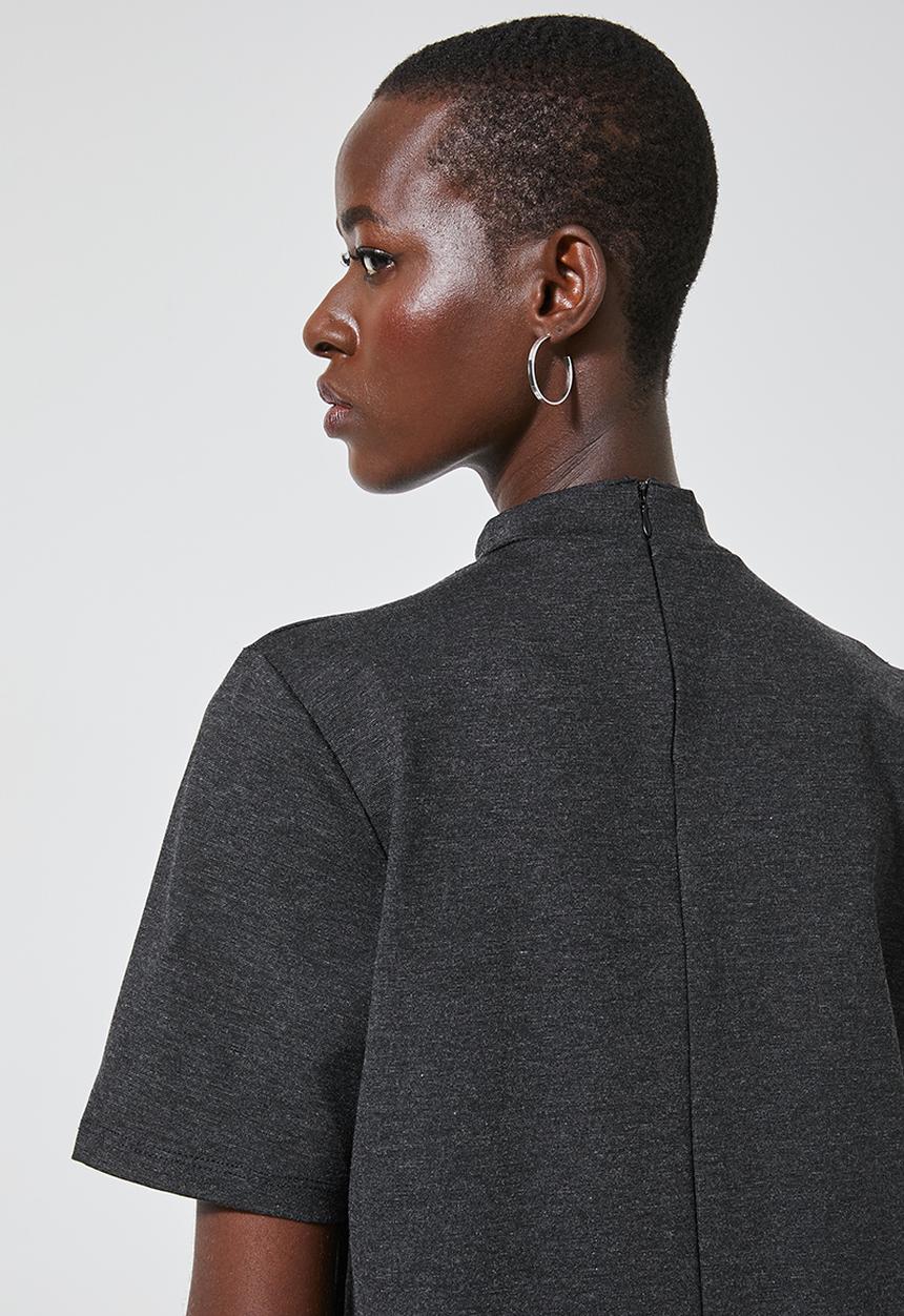 Superbalist - Hi neck shift dress - grey